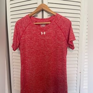 Women’s Under Armour Shirt in Red